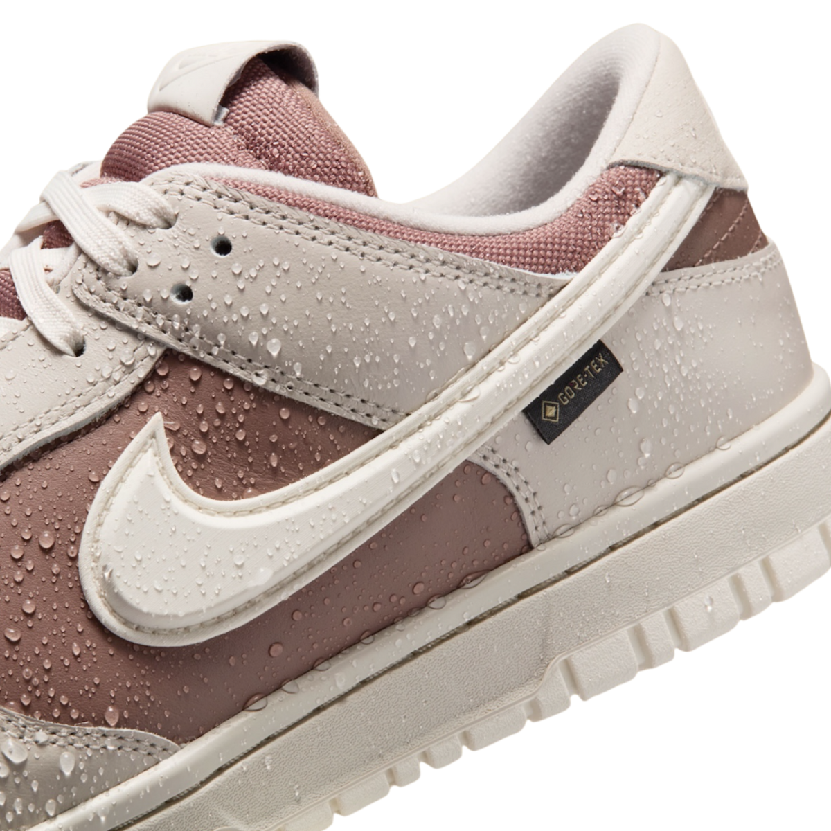 Nike Dunk Low GORE-TEX “Light Bone” | HQ2053-002