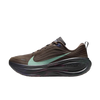 Nike Vomero Plus – Maro | IR7550-030