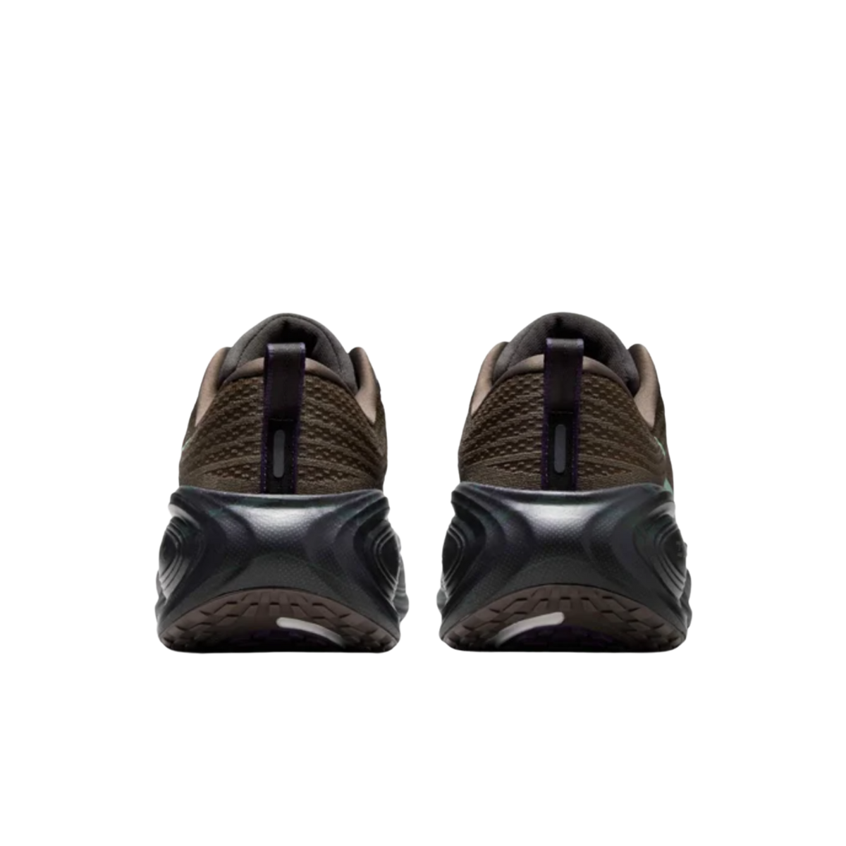 Nike Vomero Plus – Maro | IR7550-030