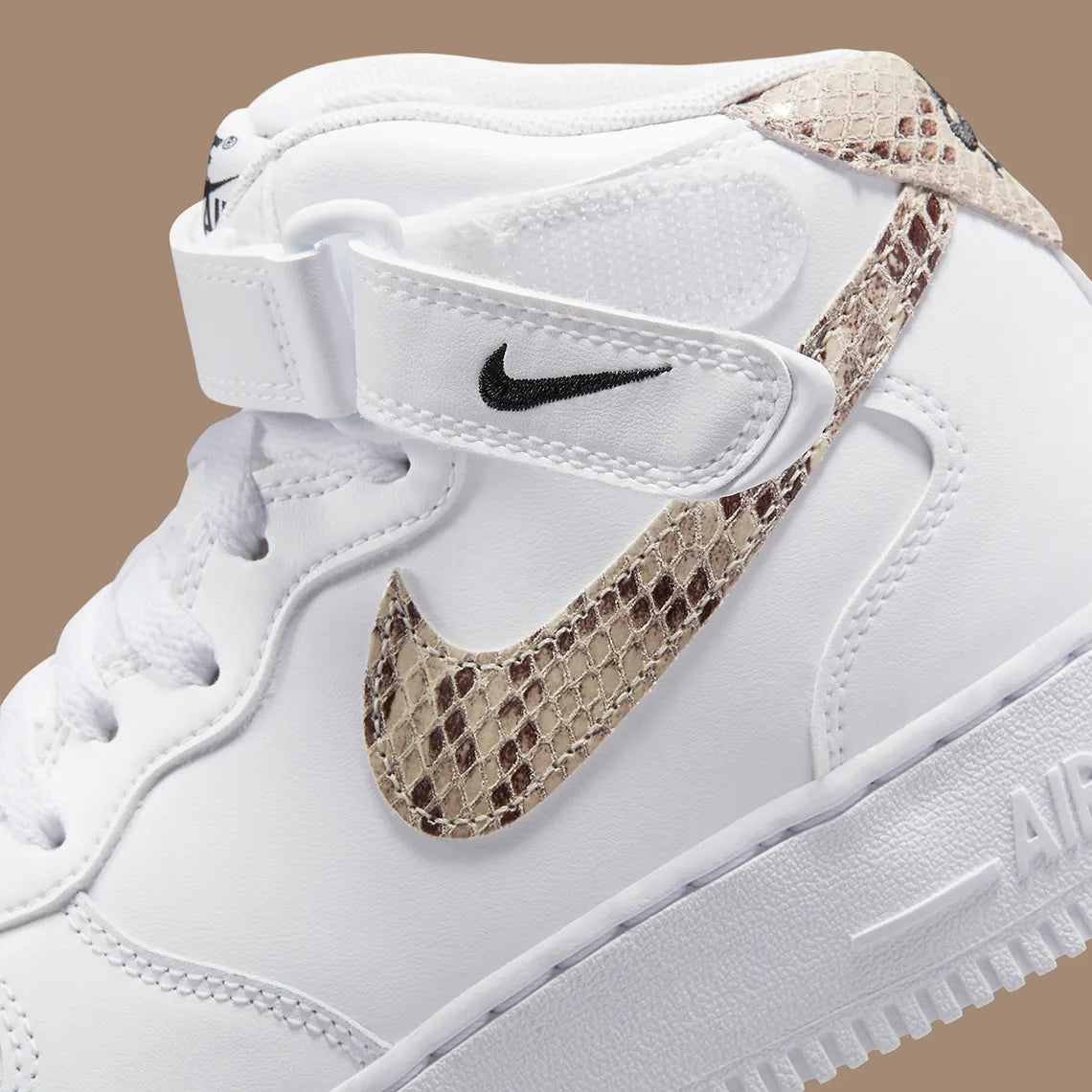 Nike Air Force 1 '07 Mid Snakeskin Pantofi Casual de Strada – Alb | DD9625-101