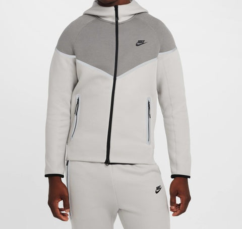 NIKE TECH WINDRUNNER – Jachetă sport cu fermoar complet – Cod HQ3746-014