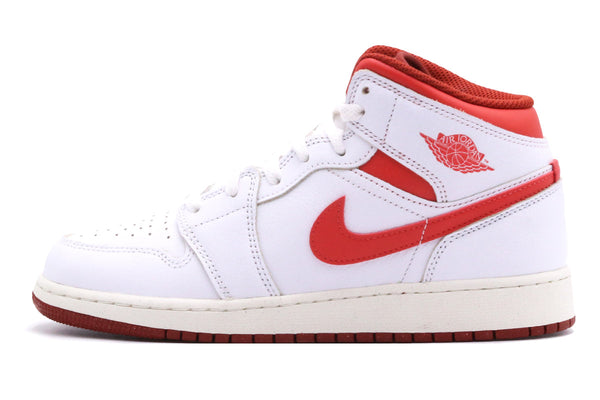 Air Jordan 1 Mid SE GS “White Dune Red” – Alb | FJ3464-160