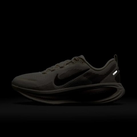 Nike Vomero 18 – Crem | HM6804-108