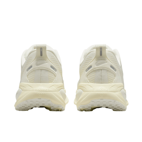 Nike Vomero 18 – Crem | HM6804-110