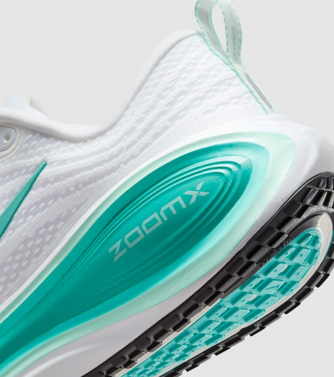 NIKE VOMERO PLUS - HV8154-100