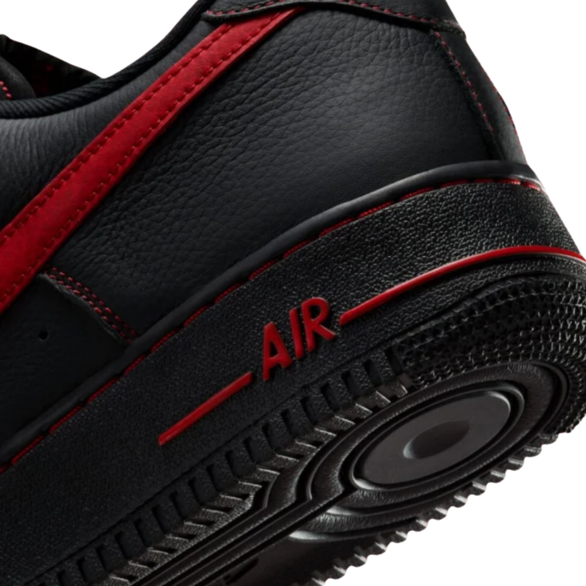 Nike Air Force 1 ’07 LV8 – Negru/Rosu | HQ2037-005