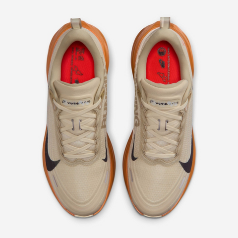 Nike Air Zoom Vomero Plus "Running Poets" - Bej | IM6679-258