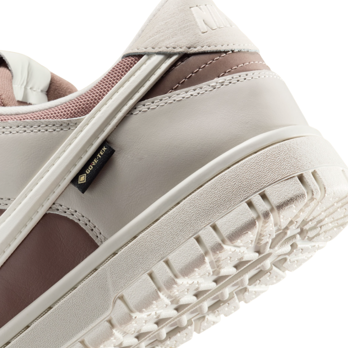Nike Dunk Low GORE-TEX “Light Bone” | HQ2053-002